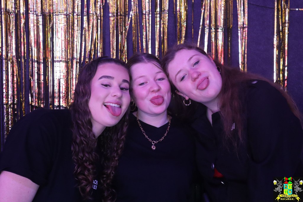 ../Images/Jeugd Opwarmbal Photobooth 410.jpg